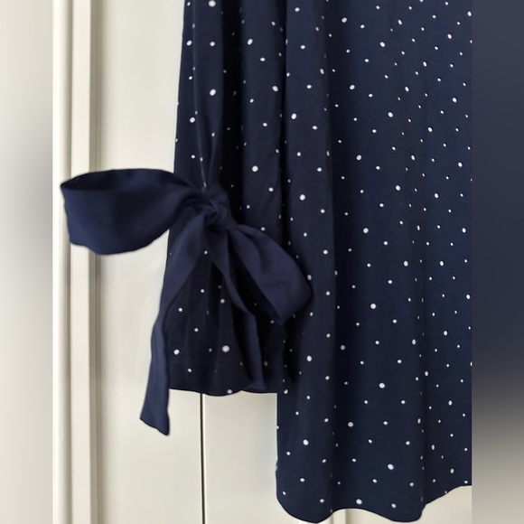 Banana Republic Navy Polka Dot Top with Bow Sleeves, Size XS - Picture 4 of 7